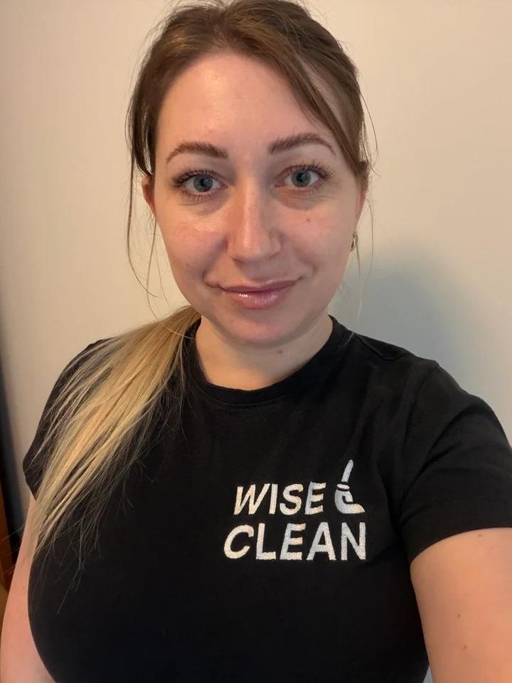 Plakhova Anastasiia — Koristusjuht, WiseClean